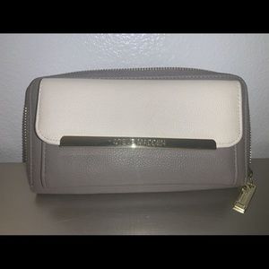 Steve Madden zipper wallet